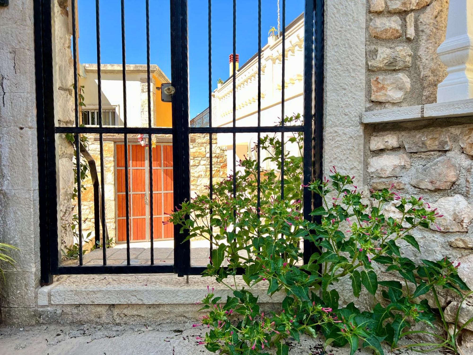 Guesthouse Near The Castle Of ヒマラ エクステリア 写真